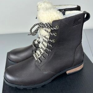 Short boots with lace up comfort boots